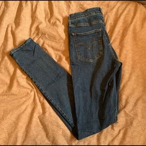 Levi’s | 721 Skinny Jeans